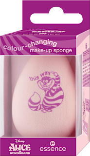 Hubka na make-up Alice in Wonderland essence