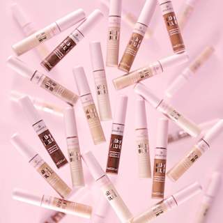 Korektor Silky Blur Hydrating Longwear 180 essence