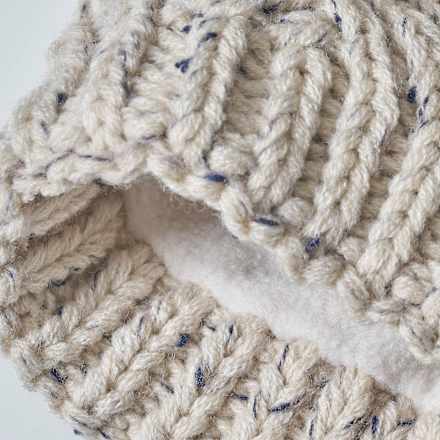 Loop Schal aus Strick, beige PUSBLU