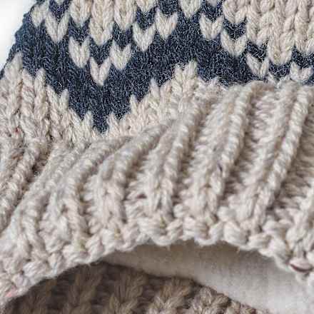 Mütze aus Strick mit Bommel, blau & beige, Gr. 48/49 PUSBLU