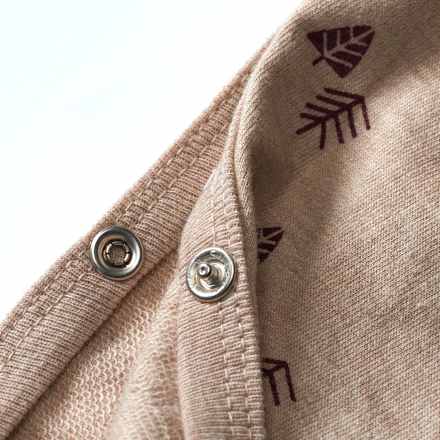 Latzhose mit Allover-Muster, beige, Gr. 62 ALANA