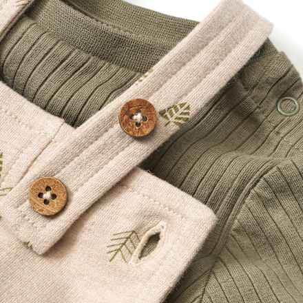 Set mit Langarmshirt & Latzhose, beige + grün, Gr. 62 ALANA