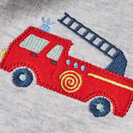 Jogginghose mit Feuerwehrauto-Applikationen, grau, Gr. 104 ALANA