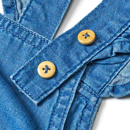 Latzhose aus Jeansstoff mit Rüschen, blau, Gr. 92 ALANA