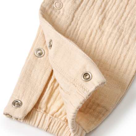 Latzhose aus Musselin, beige, Gr. 68 ALANA