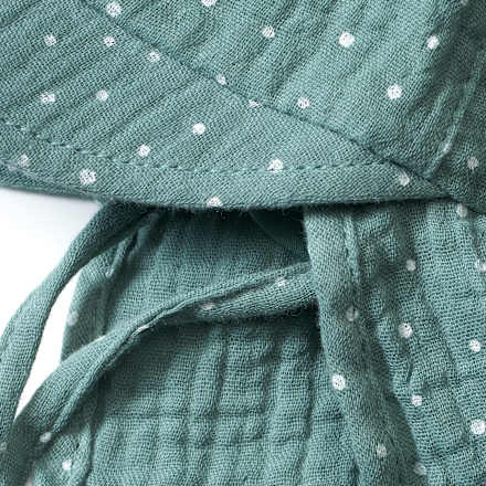 Schirmmütze aus Musselin mit Punkte-Muster, grün, Gr. 46/47 ALANA