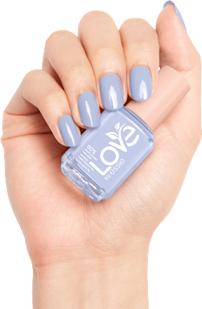 Nagellack Love 180 Putting Myself First Hellblau essie