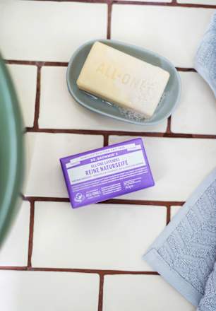 Seifenstück reine Naturseife Lavendel Dr.Bronner's