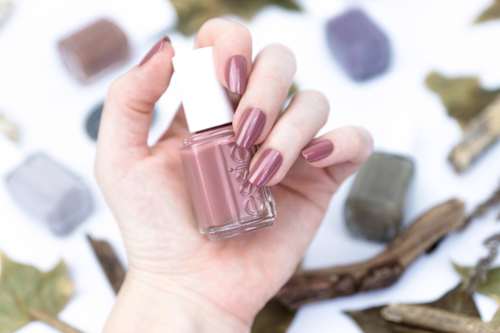 Nagellack 497 Clothing Optional essie