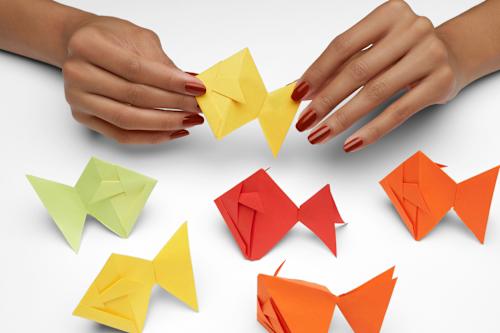 Nagellack 426 Playing Koi essie