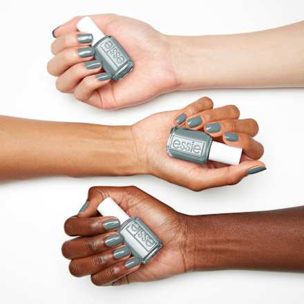 Nagellack Caught In The Rain 839 Grau essie
