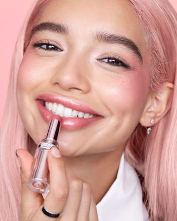 Lippenstift Glow Paradise Plump & Shine 244 Apricot Desire L'ORÉAL PARiS