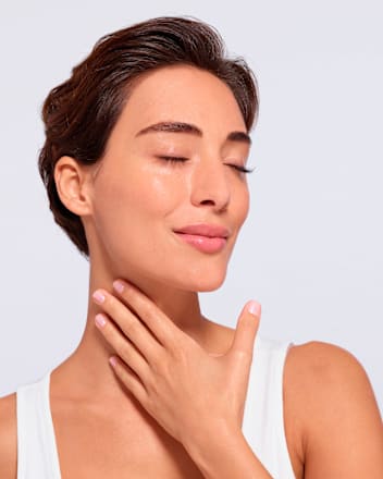 Revitalift Filler Serum przeciwzmarszczkowe do twarzy z 1,5% czystego kwasu hialuronowego  L'ORÉAL PARiS