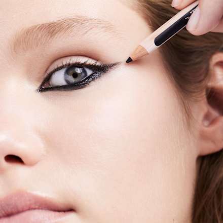 Ceruzka na oči Le Khôl Naturel - 101 Midnight Black L'ORÉAL PARiS
