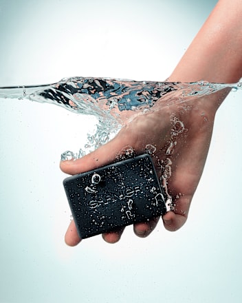 Czysta Skóra Kostka myjąca przeciw niedoskonałościom na twarzy i ciele  GARNIER