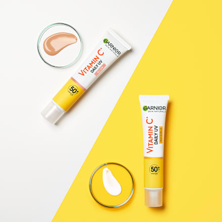 Cremă fluidă nuanțatoare cu vitamina C și SPF 50+  GARNIER SKIN NATURALS