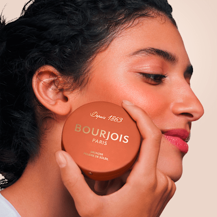 Bronzer- 01 light medium BOURJOIS PARIS
