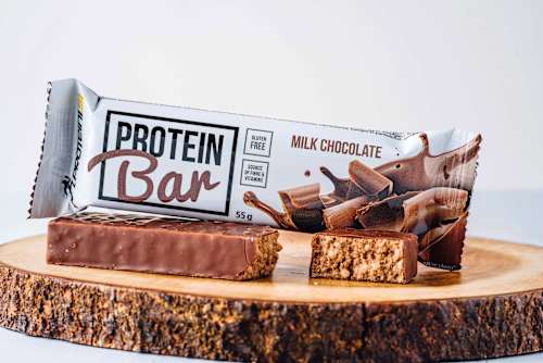 Proteinska pločica - mliječna čokolada proteini.si