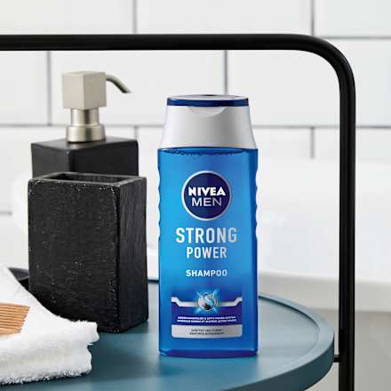 Shampoo Strong Power  NIVEA MEN