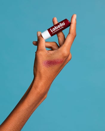 Lippenpflege Stift Blackberry Shine Labello
