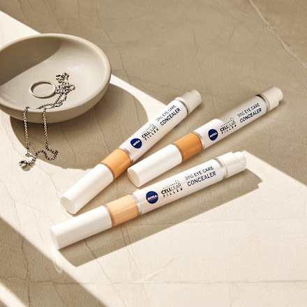 HYALURON CELLULAR FILLER 3 IN 1 korektor za područje oko očiju - 02 Medium NIVEA