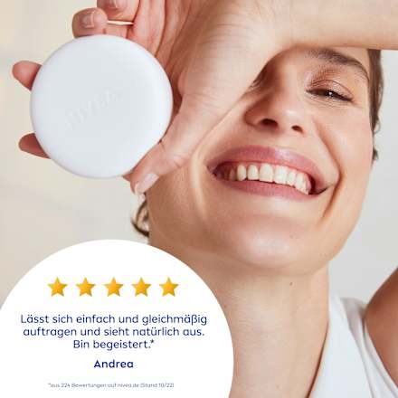 Ošetrujúci make-up 3v1 v hubke Hyaluron Cellular Filler - 02 Medium NIVEA