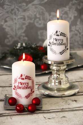 Stumpenkerze Beerenkranz 'Merry Christmas' weiss-rot 120/67 Dekorieren & Einrichten