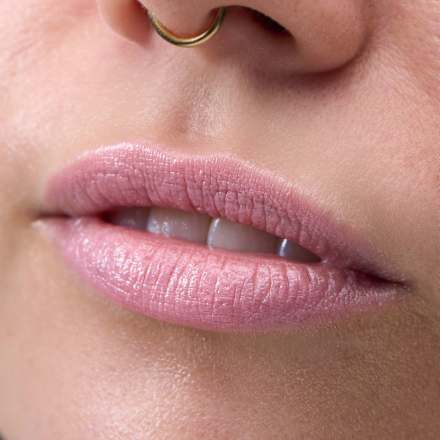 Lippenstift Color & Care 02 Dusty Nude alverde NATURKOSMETIK