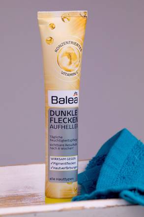 Serum Dunkle Flecken Aufheller Balea
