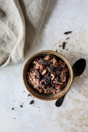 Porridge Cup, Hafer Schokolade mit Kakao Nibs Davert