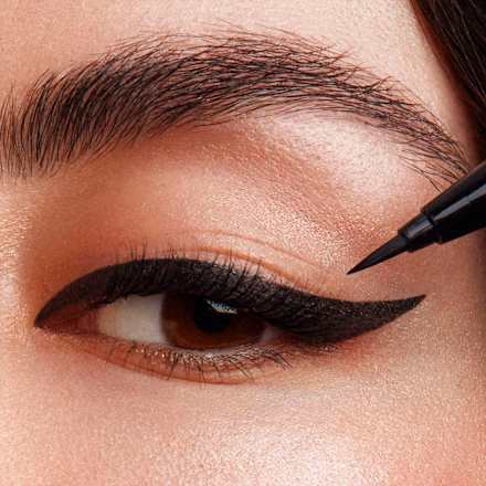 tekutá oční linka High Precision 01 Black ARTDECO