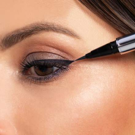 Liquid Eyeliner High Precision 01 Black ARTDECO