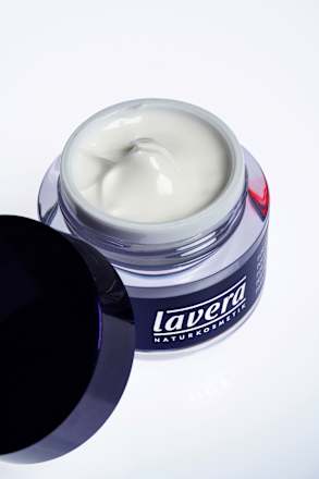 Nachtcreme Re- Energizing Sleeping Cream lavera NATURKOSMETIK