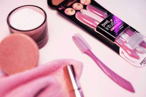 Trimer za oblikovanje obrva Eyebrow Shaper WILKINSON SWORD