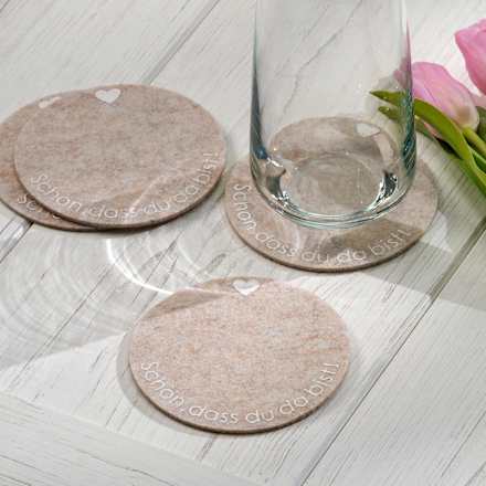 Untersetzer "Schön, dass du da bist!" aus Filz, rund, beige Dekorieren & Einrichten