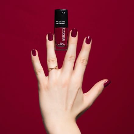 lak na nehty Art Couture 705 Berry ARTDECO