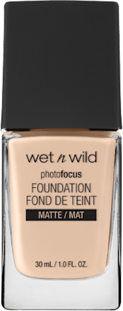 photofocus Matte tečni puder – E362C Soft Ivory wet n wild