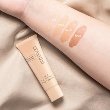 Light Luminous tekući puder – 08 neutral-neutral porcelain ARTDECO