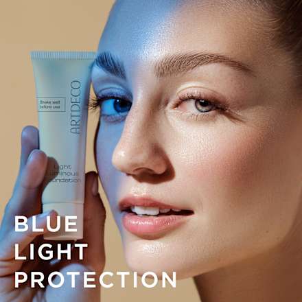 Light Luminous tekući puder – 22 neutral-natural chiffon ARTDECO