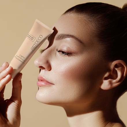 make-up rozjasňující 16 Warm Nude ARTDECO