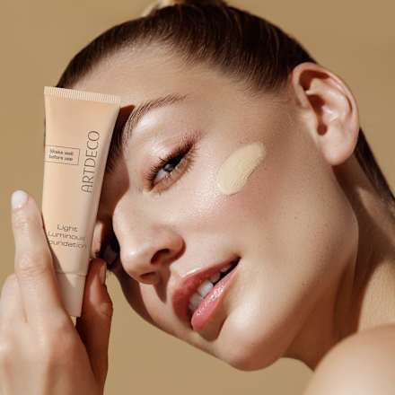 make-up rozjasňující 16 Warm Nude ARTDECO