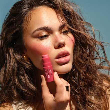 Blush Stick Feeling Good 3 ARTDECO