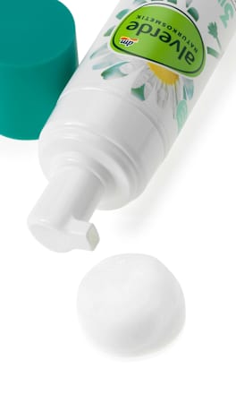 Pianka oczyszczająca 3 w 1 do cery wrażliwej 3 w 1 Sensitiv alverde NATURKOSMETIK