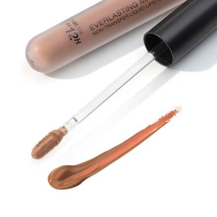 Pomadka Everlasting Matte Non-Transfer Liquid Lipstick jasny brąz 020 trend !t up