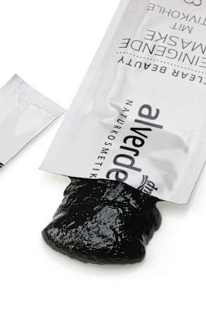 Clear Beauty maska za čišćenje lica sa aktivnim ugljem alverde NATURKOSMETIK