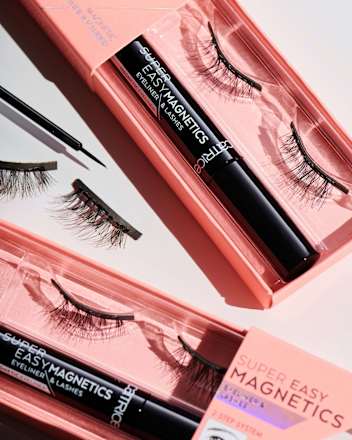 Künstliche Wimpern Super Easy Magnetics (1 Paar) +& Eyeliner 010 Magical Volume  CATRICE