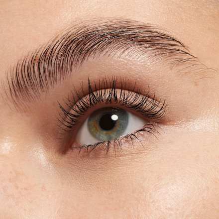 Mascara Maximum Definition Volume Waterproof essence