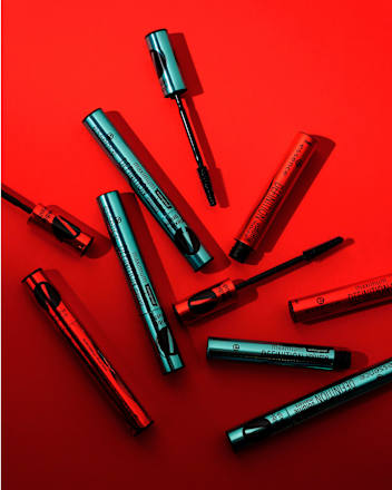 Mascara Maximum Definition Volume Waterproof essence