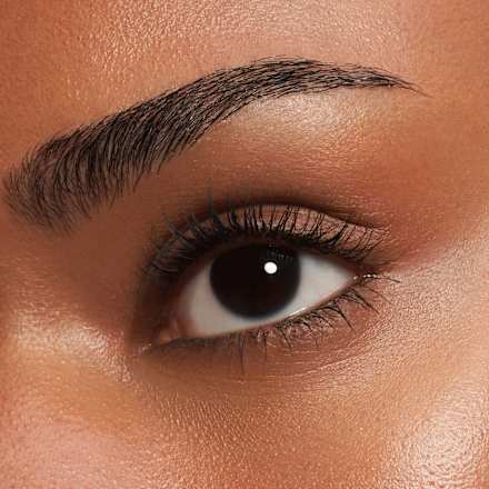 Mascara Maximum Definition Volume Waterproof essence