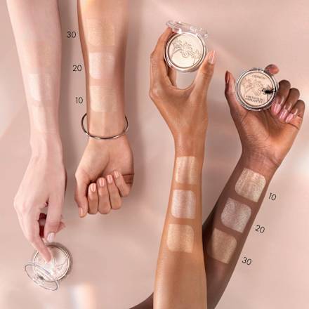 rozjasňovač More Than Glow Highlighter 010  Ultimate Platinum Glaze CATRICE